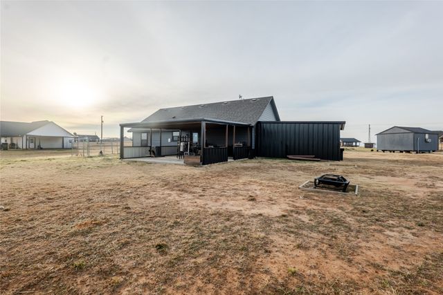 945 Erwin Road, Poolville, TX 76487