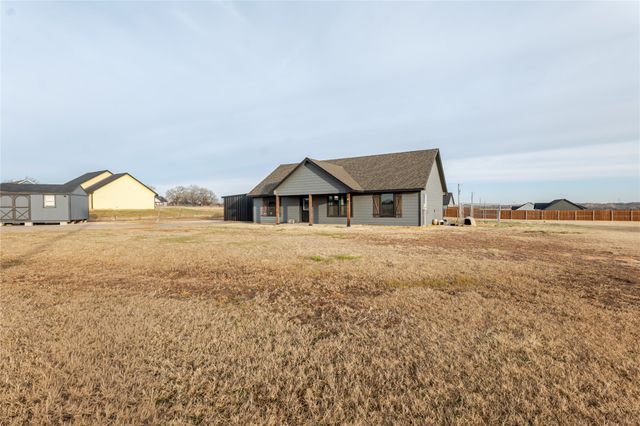 945 Erwin Road, Poolville, TX 76487