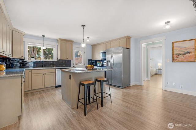 1216 118th Place SE, Everett, WA 98208