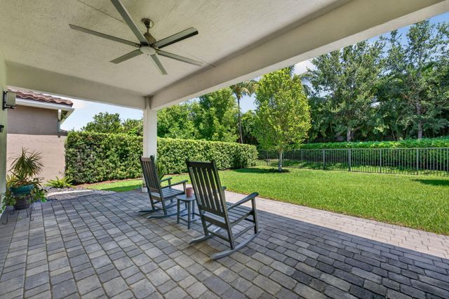 9685 Salty Bay Drive, Delray Beach, FL 33446
