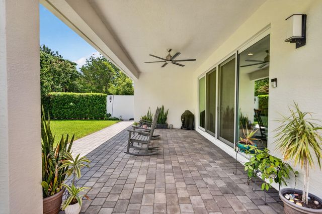9685 Salty Bay Drive, Delray Beach, FL 33446