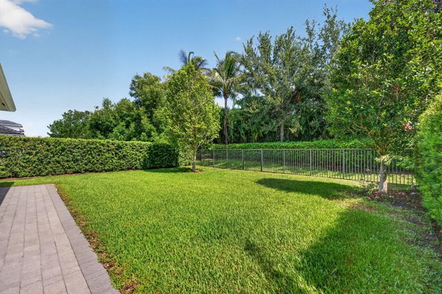 9685 Salty Bay Drive, Delray Beach, FL 33446
