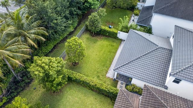 9685 Salty Bay Drive, Delray Beach, FL 33446