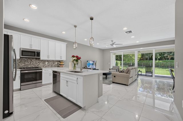 9685 Salty Bay Drive, Delray Beach, FL 33446
