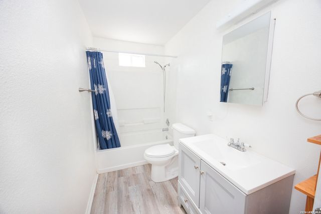 815 Avenue S, Hondo, TX 78861