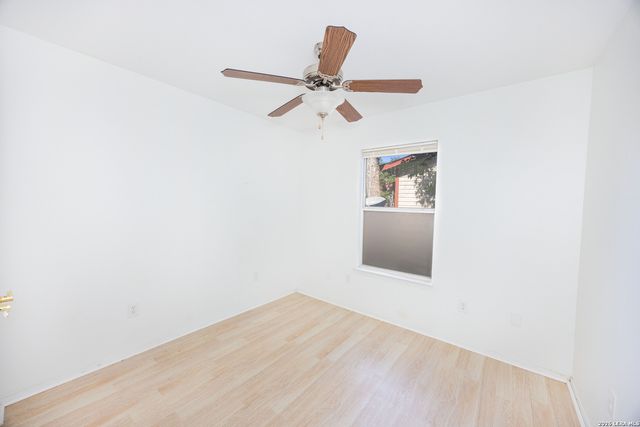 815 Avenue S, Hondo, TX 78861