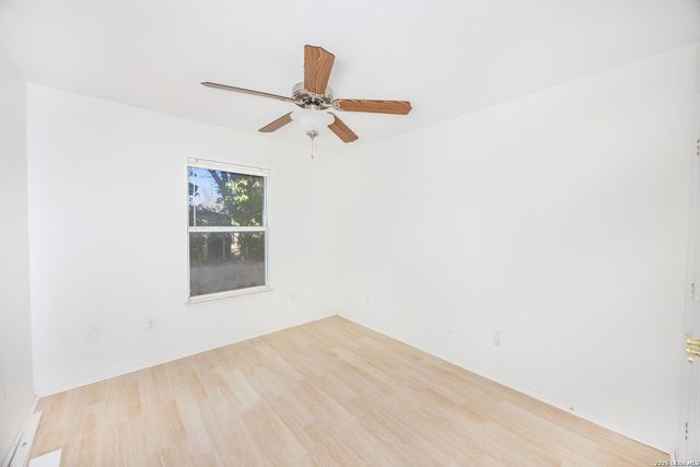 815 Avenue S, Hondo, TX 78861