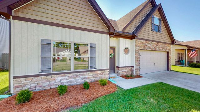 335 Providence Dr, Lebanon, TN 37087