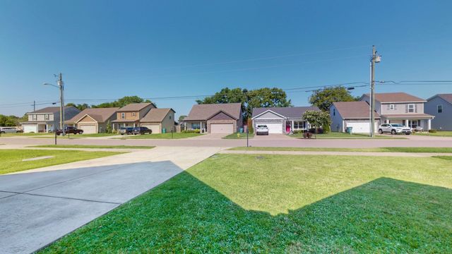 335 Providence Dr, Lebanon, TN 37087