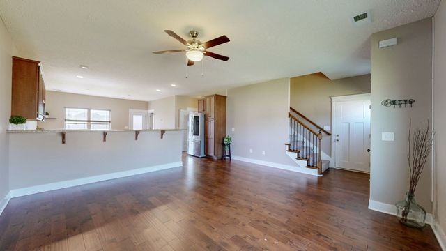 335 Providence Dr, Lebanon, TN 37087