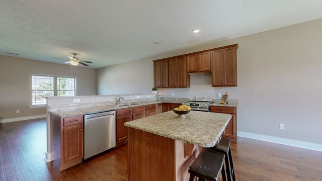 335 Providence Dr, Lebanon, TN 37087