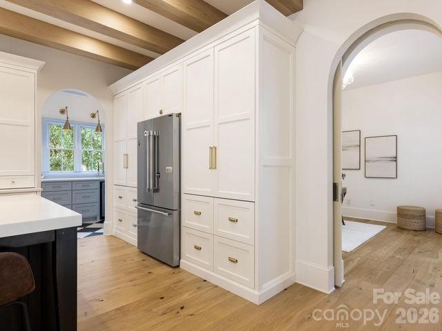 313 Wonderwood Drive, Charlotte, NC 28211