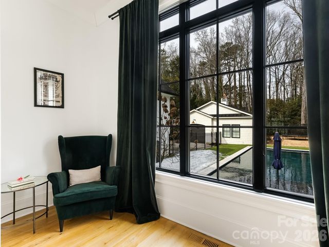 313 Wonderwood Drive, Charlotte, NC 28211