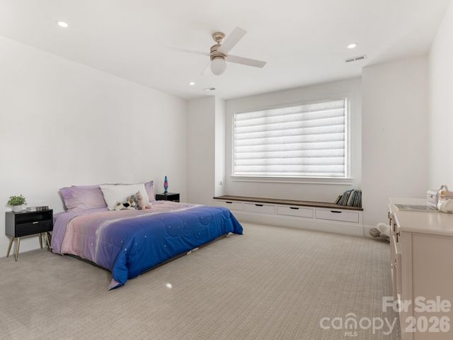 313 Wonderwood Drive, Charlotte, NC 28211