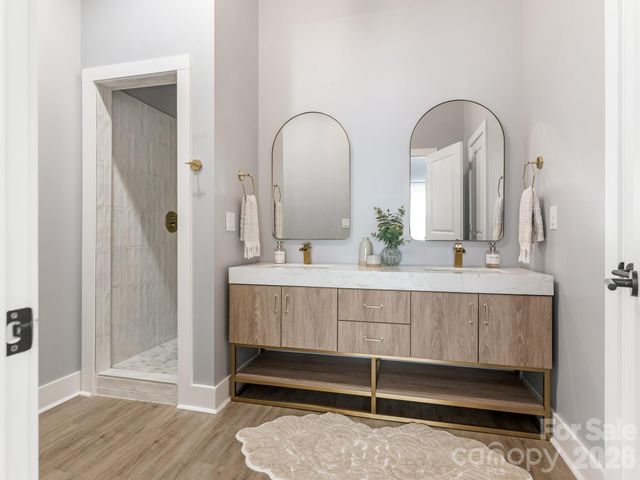 313 Wonderwood Drive, Charlotte, NC 28211