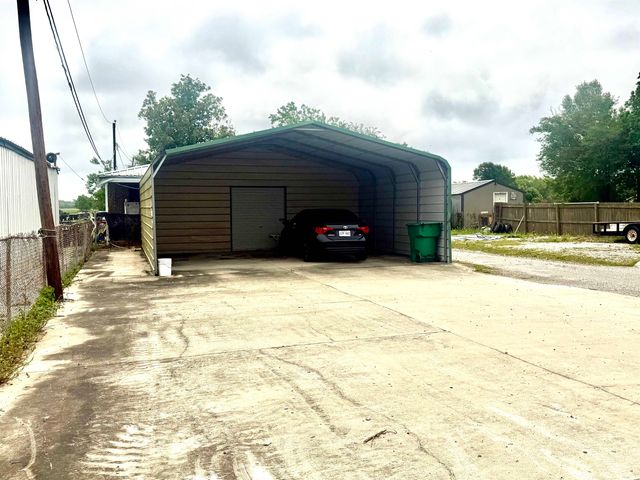 15693 East Main Street, Cut Off, LA 70345