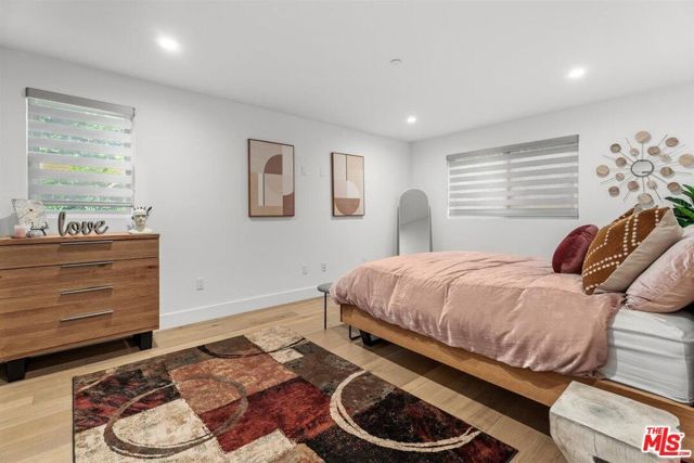 1573 Hi Point Street, Los Angeles, CA 90035