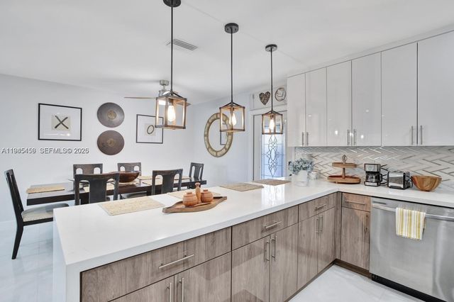 1001 SW 19th St, Fort Lauderdale, FL 33315