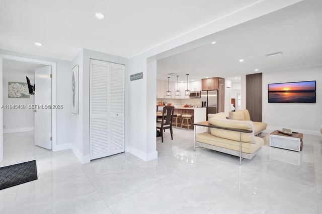 1001 SW 19th St, Fort Lauderdale, FL 33315