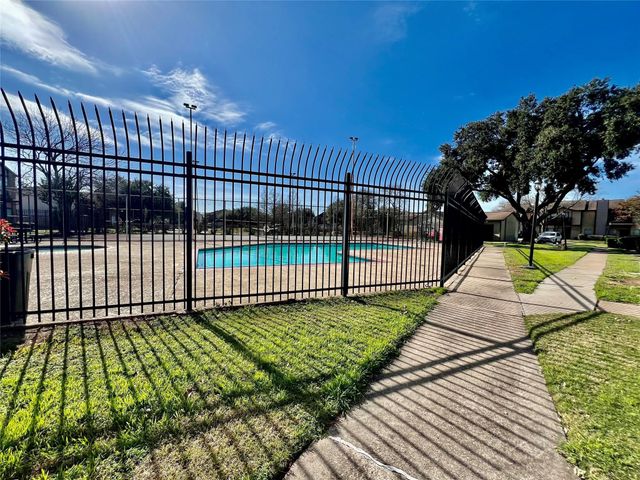 12400 Brookglade Circle 63, Houston, TX 77099