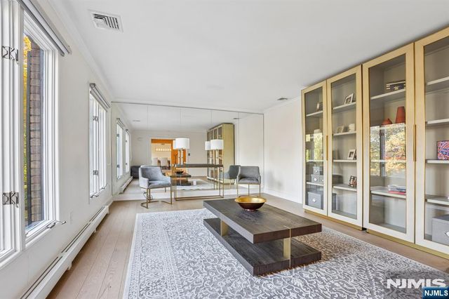 801 Pony Trail, Franklin Lakes, NJ 07417