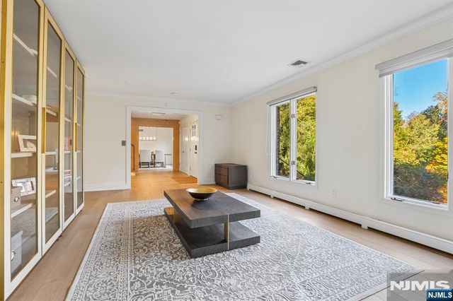 801 Pony Trail, Franklin Lakes, NJ 07417