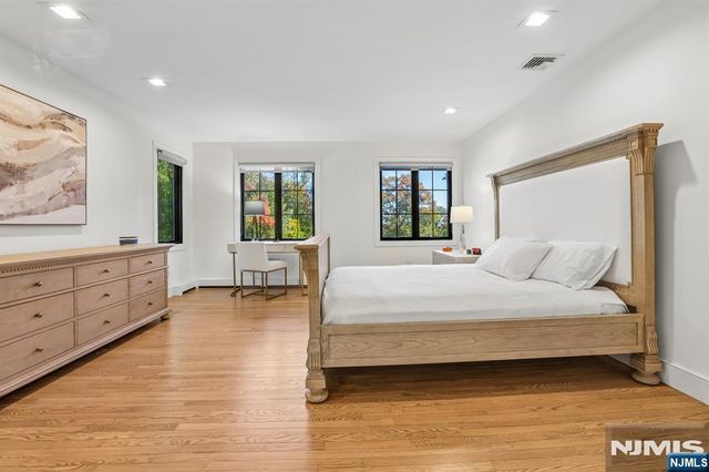 801 Pony Trail, Franklin Lakes, NJ 07417