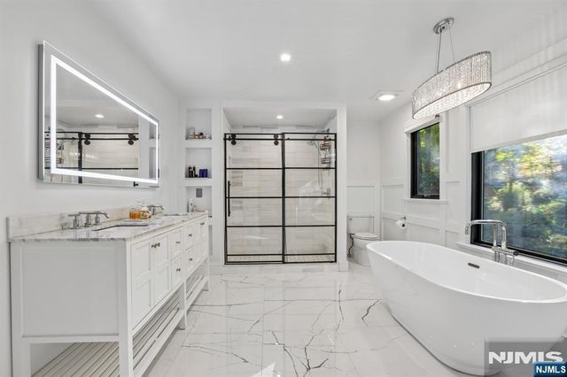801 Pony Trail, Franklin Lakes, NJ 07417