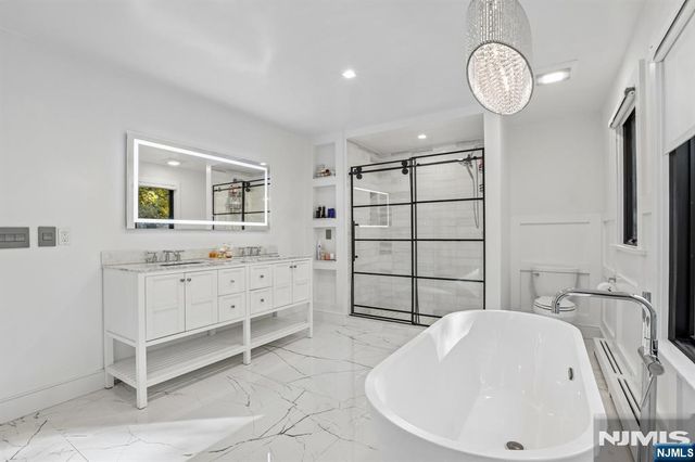 801 Pony Trail, Franklin Lakes, NJ 07417