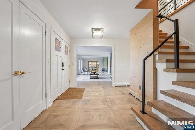 801 Pony Trail, Franklin Lakes, NJ 07417
