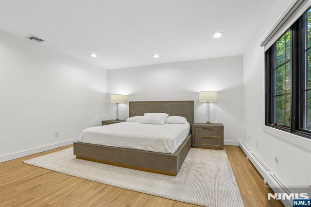 801 Pony Trail, Franklin Lakes, NJ 07417