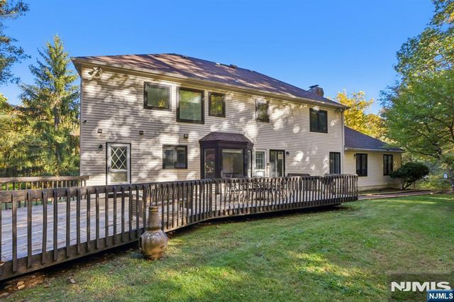 801 Pony Trail, Franklin Lakes, NJ 07417
