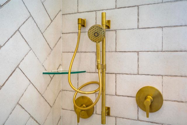 4228 Savannah Hills Lane, Longview, TX 75605