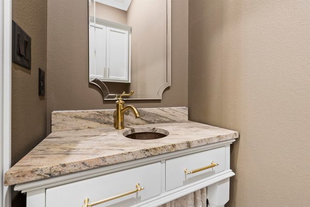 4228 Savannah Hills Lane, Longview, TX 75605