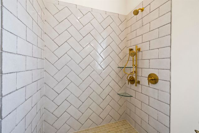 4228 Savannah Hills Lane, Longview, TX 75605