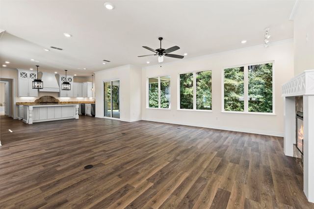 4228 Savannah Hills Lane, Longview, TX 75605