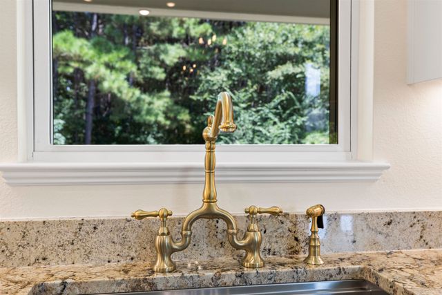 4228 Savannah Hills Lane, Longview, TX 75605