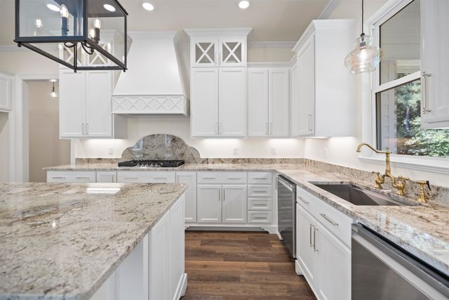 4228 Savannah Hills Lane, Longview, TX 75605