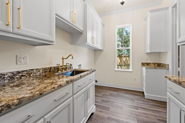 4228 Savannah Hills Lane, Longview, TX 75605