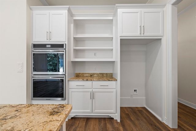 4228 Savannah Hills Lane, Longview, TX 75605