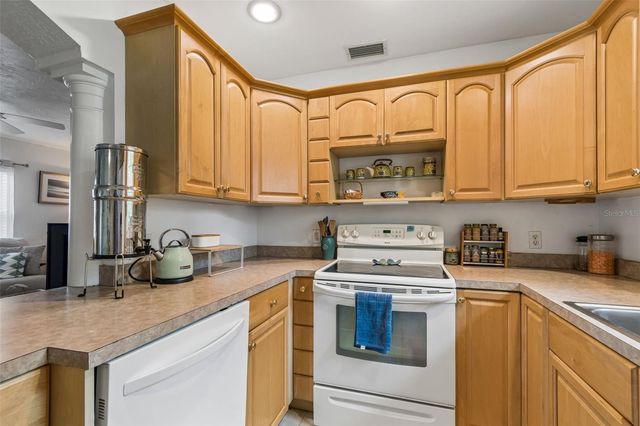 7508 13TH AVENUE N, St Petersburg, FL 33710