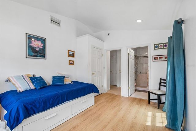 7508 13TH AVENUE N, St Petersburg, FL 33710