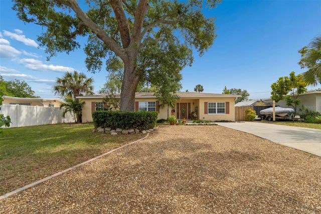 7508 13TH AVENUE N, St Petersburg, FL 33710