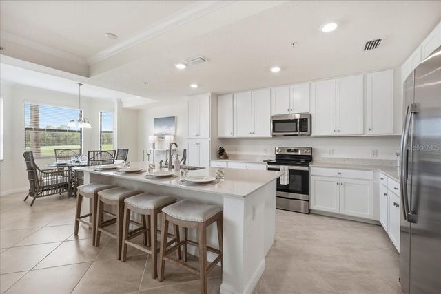 17724 GAWTHROP DRIVE 103, Bradenton, FL 34211