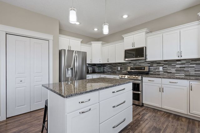 4305 Happiness Lane, Bettendorf, IA 52722