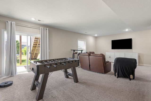 4305 Happiness Lane, Bettendorf, IA 52722