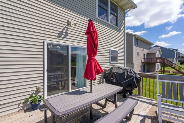 4305 Happiness Lane, Bettendorf, IA 52722