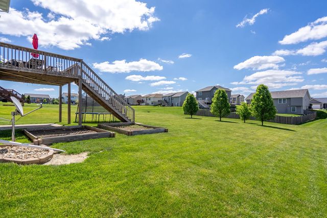 4305 Happiness Lane, Bettendorf, IA 52722