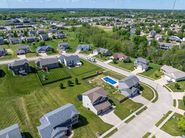 4305 Happiness Lane, Bettendorf, IA 52722