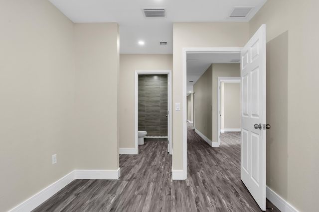 2451 NW 21st Street, Fort Lauderdale, FL 33311